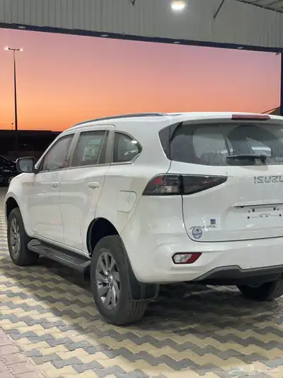 ايسزوزو ام يو اكس 2024 دبل ديزل 4
