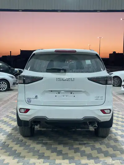 ايسزوزو ام يو اكس 2024 دبل ديزل 5