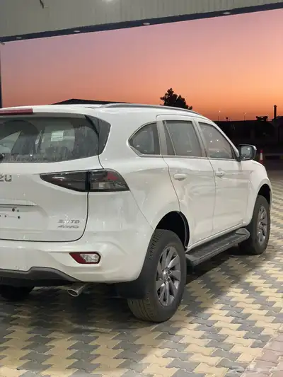 ايسزوزو ام يو اكس 2024 دبل ديزل 3