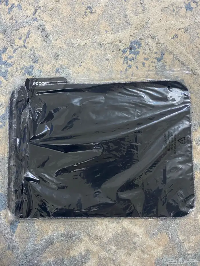 للبيع شاشة قيمنق Devo وماوس باد Roccat 1