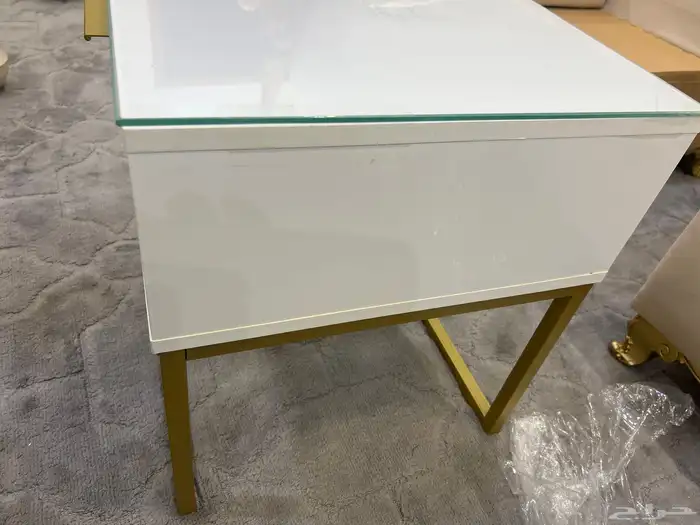 طاولات شبه جديده 2