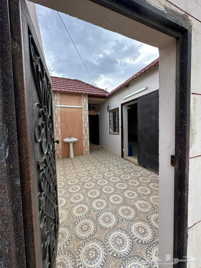 للبيع استراحات بحي الصناعية 13