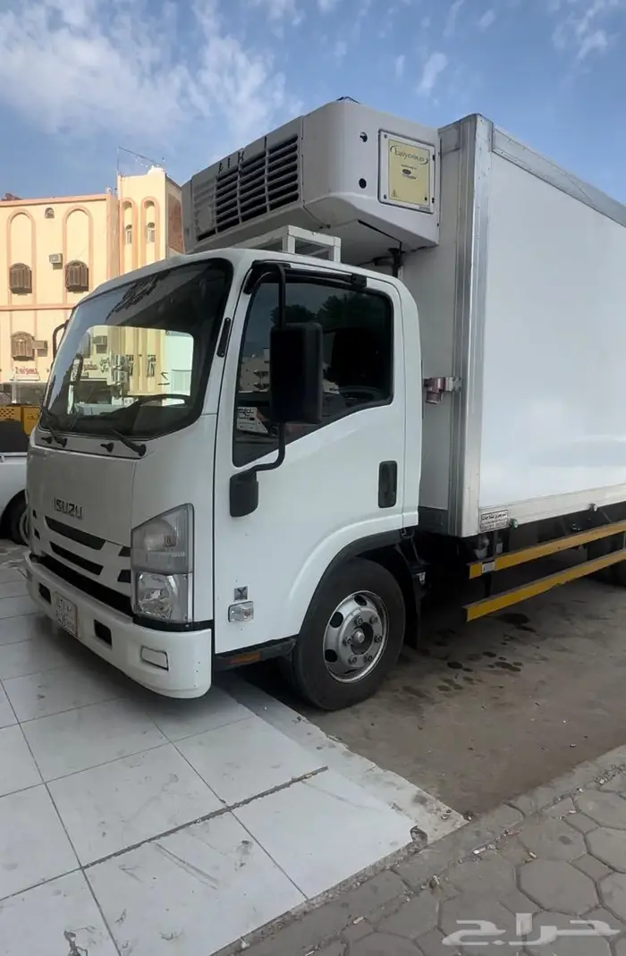 للإيجار ثلاجه 5 متر 0