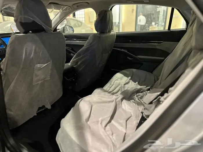 فورد تورس امبيانتى 2025 مع تظليل مجانى 4