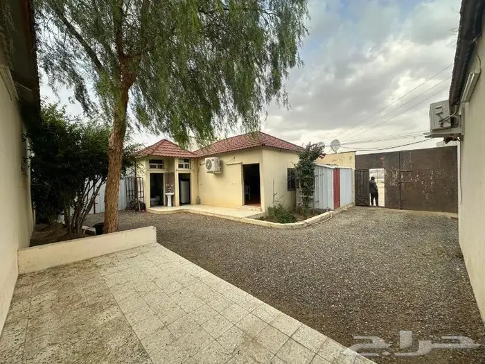 للبيع استراحات بحي الصناعية 3