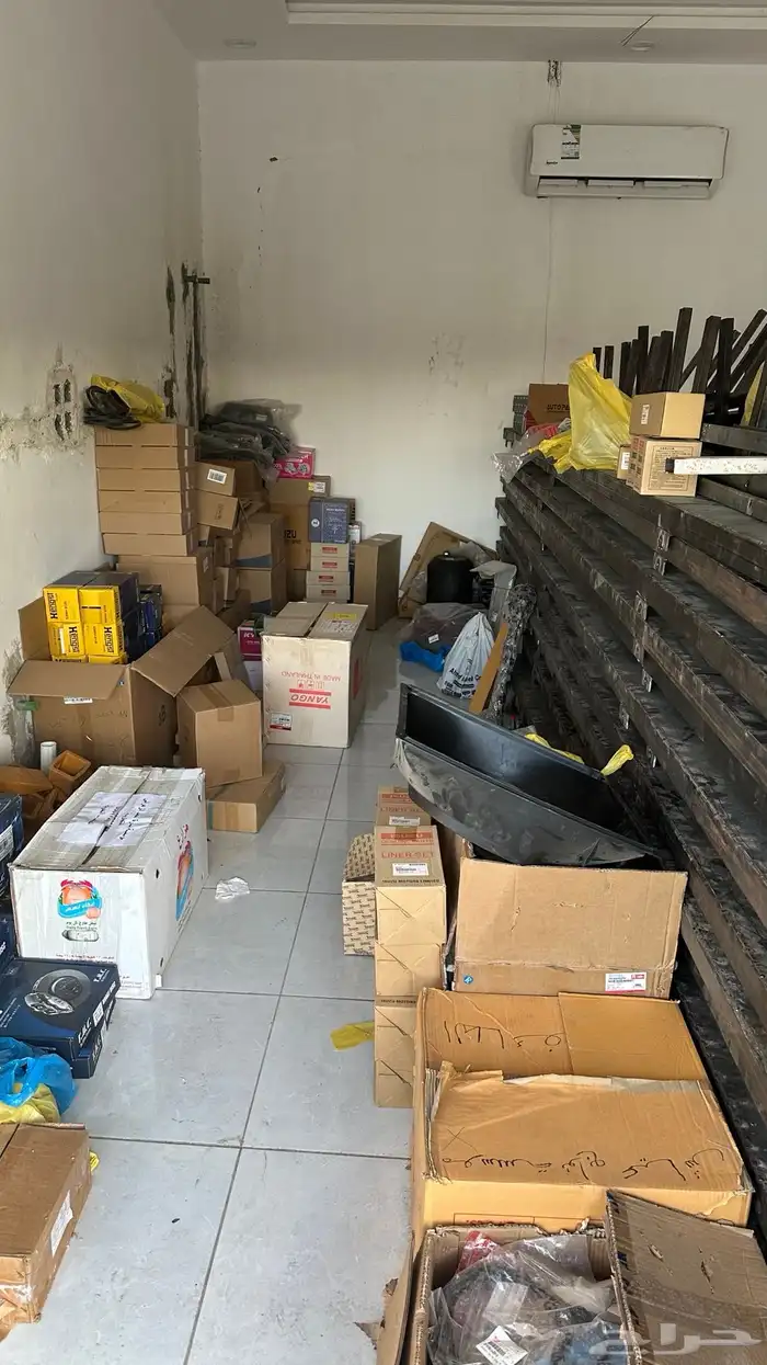 قطع غيار ايسوزو وشاحنات واثاث محل كامل 4