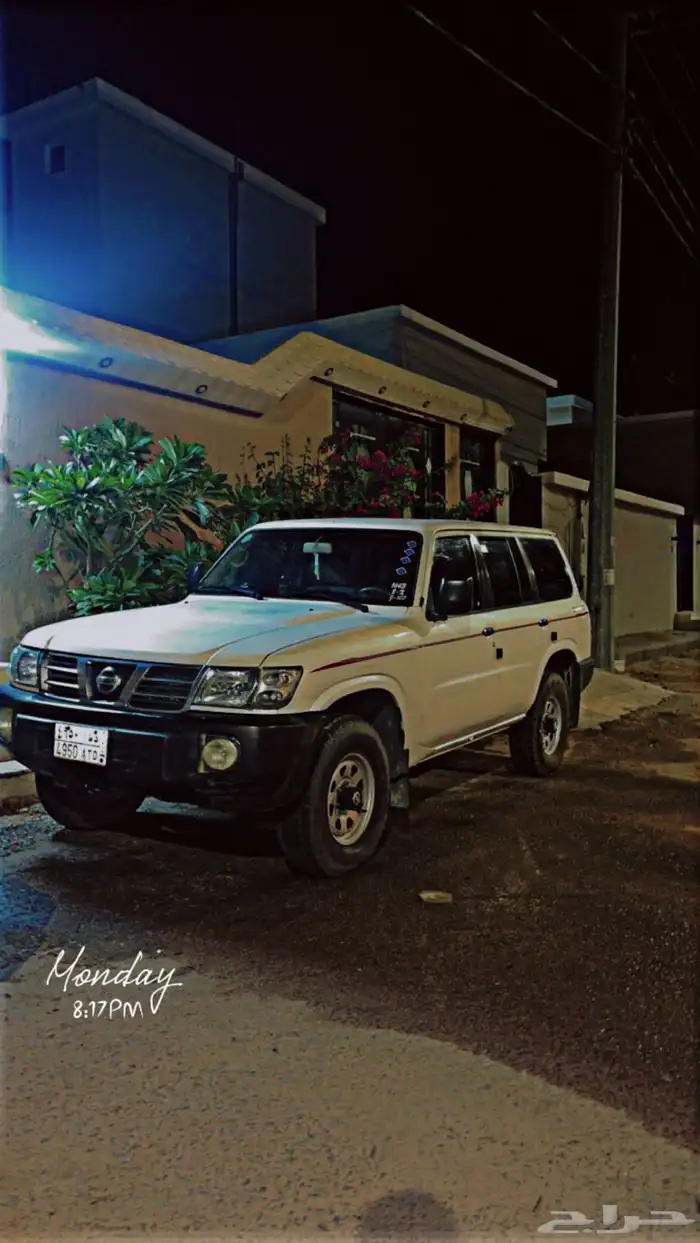 نيسان 10