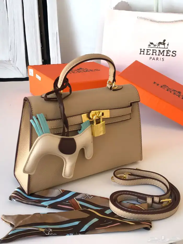 شنط هرمز بسعر مخفض 13