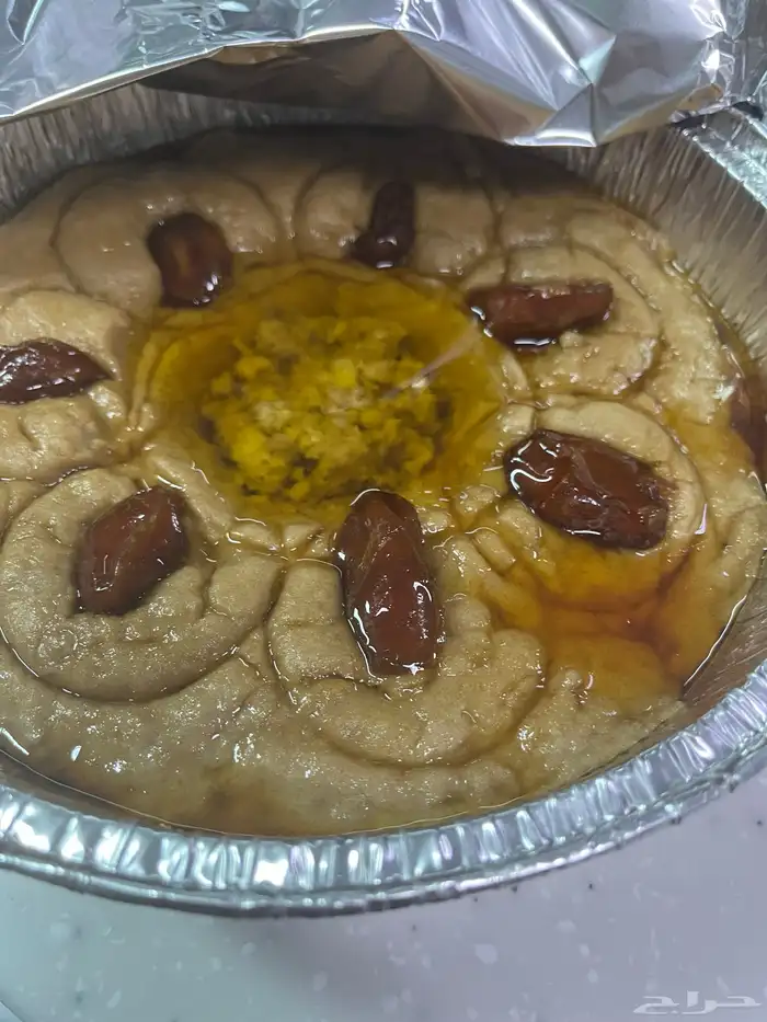 مرقوق وعريكة وخبز تنور وعسل بلدي وسمن ورظيفة ومصبع ومحلى وم 0