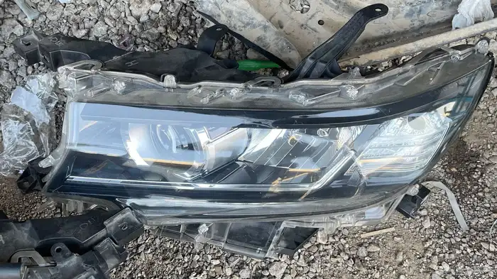 طقم شمعات برادو 2018-2023 5