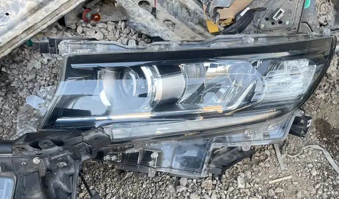 طقم شمعات برادو 2018-2023 4