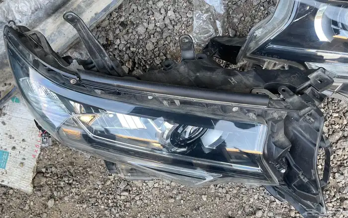 طقم شمعات برادو 2018-2023 2