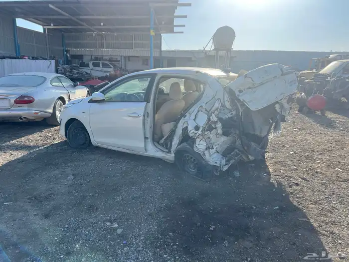 تويو تا يارس 2020مصدوه قطع غيار 7