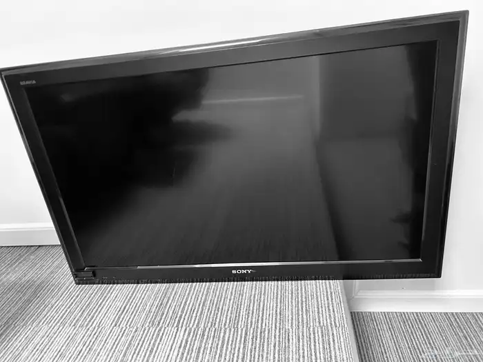 تلفزيونات SONY عادي عدد 2 نظيفة جدا  جدا 8