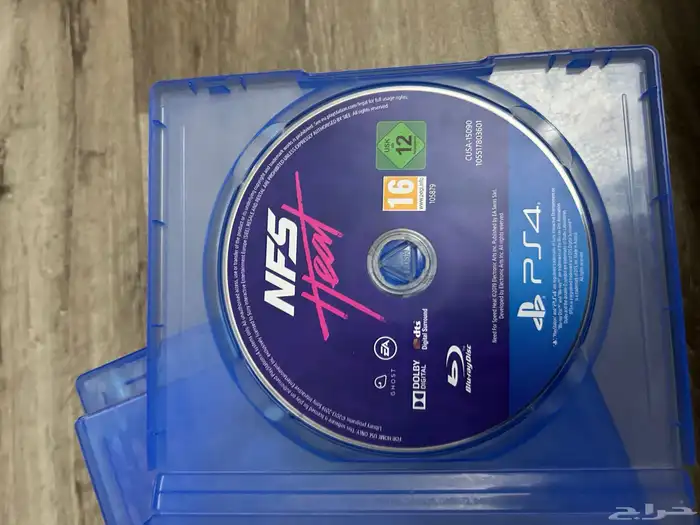PS4 بحالة ممتازة 8