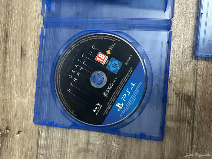 PS4 بحالة ممتازة 5