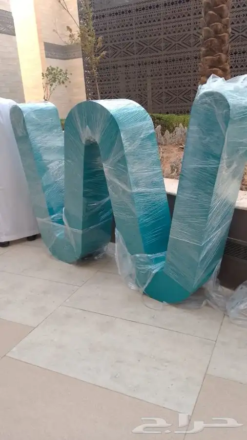 لوح محلات حروف مضيئه بارزه ستيل زنكور اكريلك 3