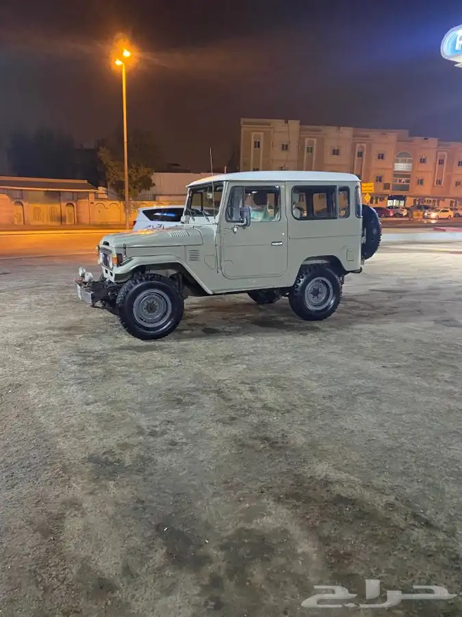 ربع 1977 للبيع 16