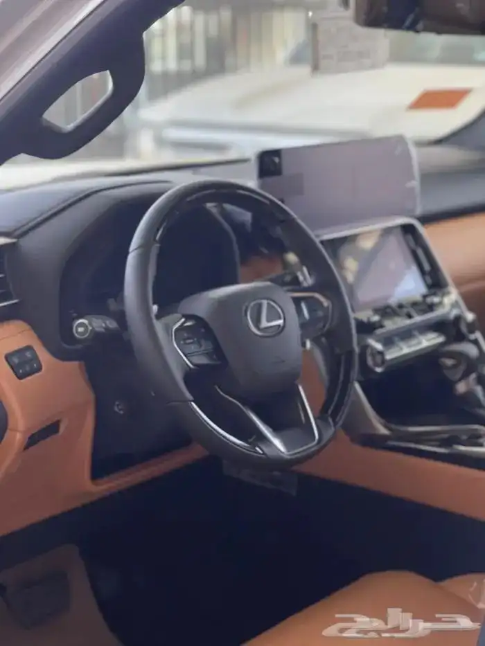عرض جيب لكزس LX 50 50 مؤسسات وافراد 3