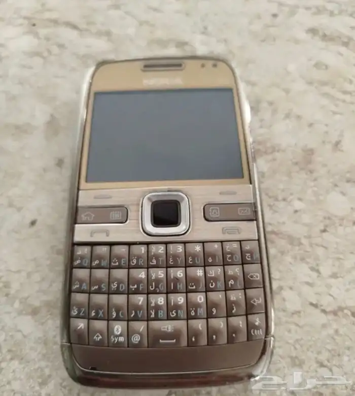 جوال نوكيا E72 اصلي لون ذهبي مستخدم نظيف جدا 0