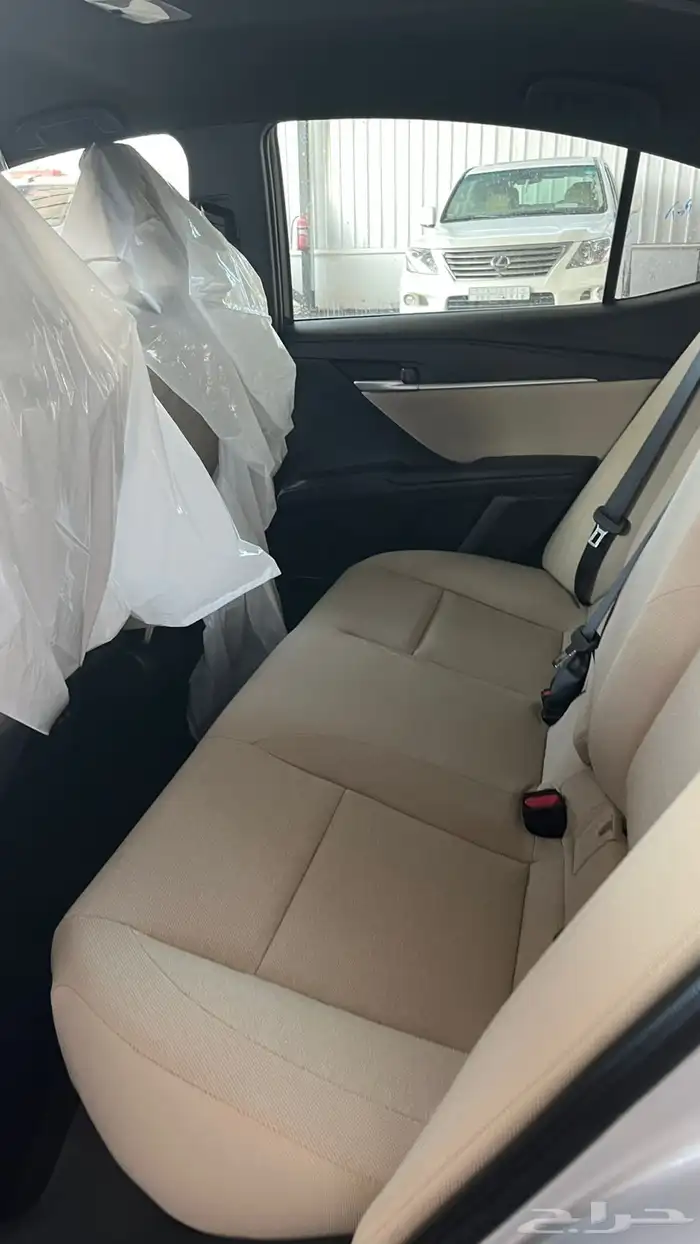كامري فئه E 2025 10