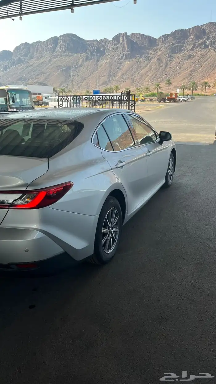 كامري فئه E 2025 3