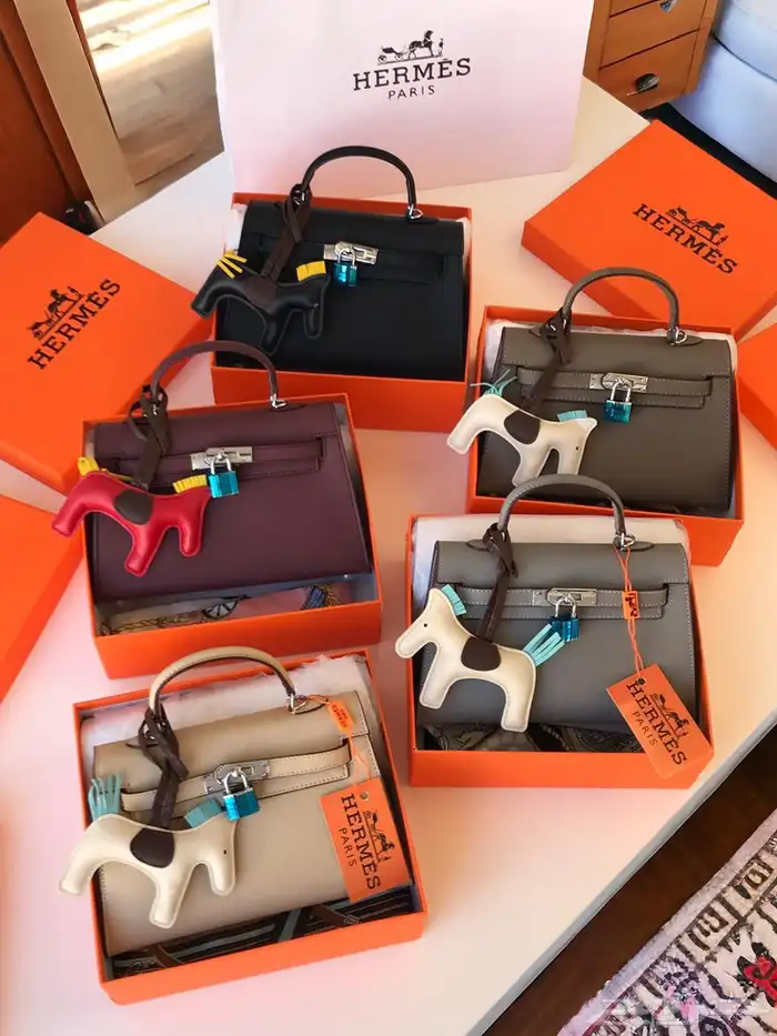 شنط هرمز بسعر مخفض 1