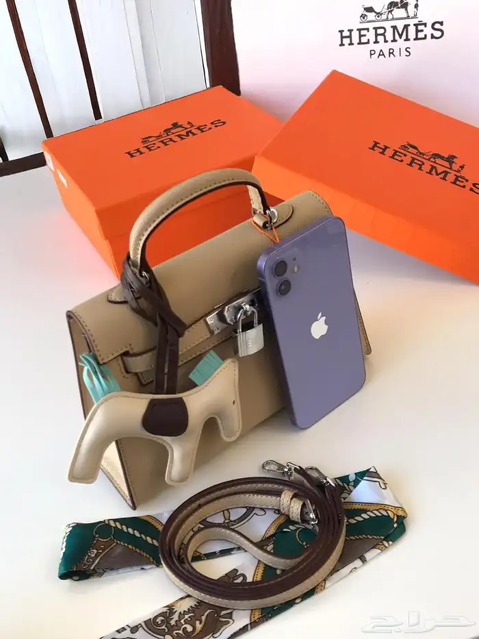 شنط هرمز بسعر مخفض 17