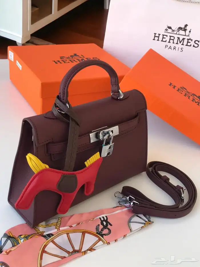 شنط هرمز بسعر مخفض 20