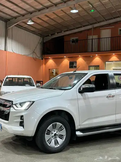ايسوزو ديماكس LS فل كامل 2021 3