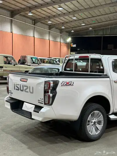 ايسوزو ديماكس LS فل كامل 2021 9