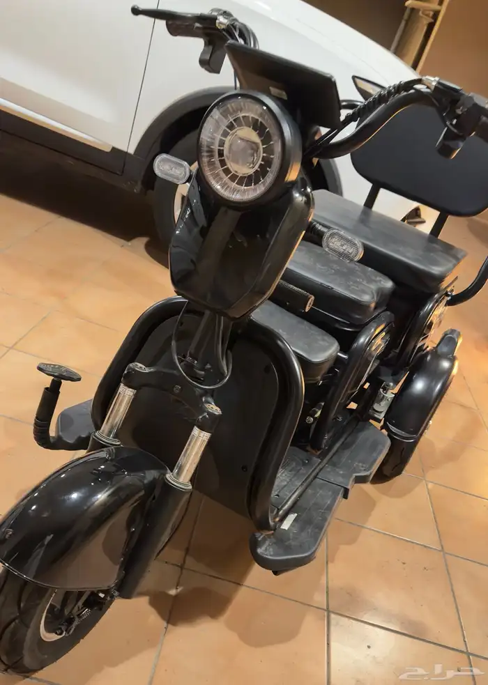 سكوتر كهربائي ثنائي مخزن 6