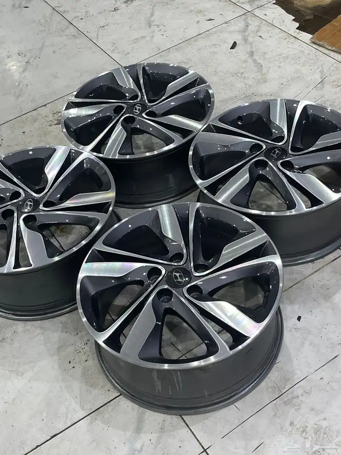 طقم جنواط الانترا 2016اصلي وكاله مقاس 17 2