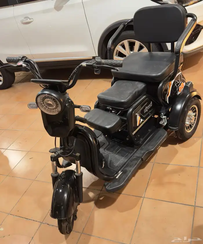 سكوتر كهربائي ثنائي مخزن 1
