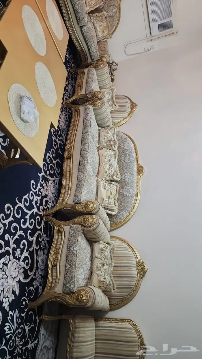 طقمين كنب نضيفه 2