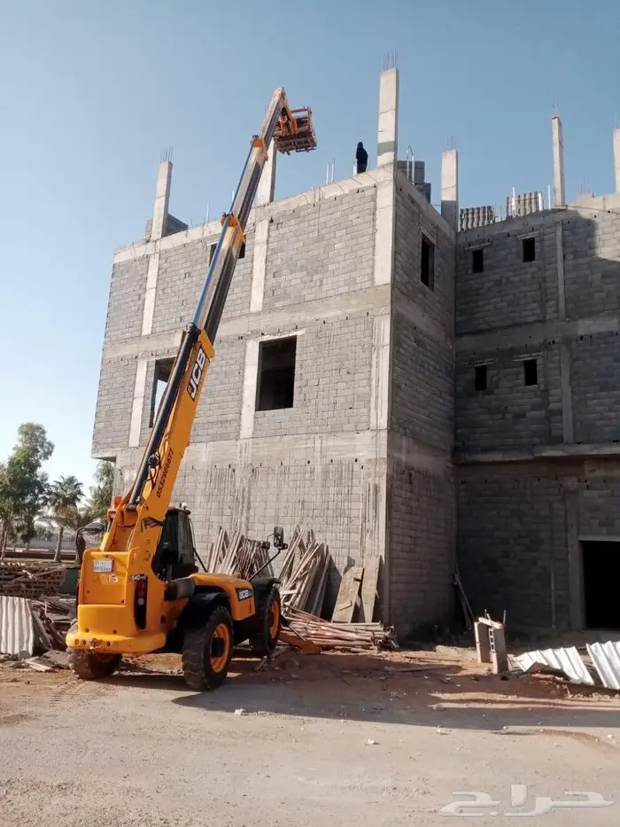 رافعات تلسكوبيه للايجار 0