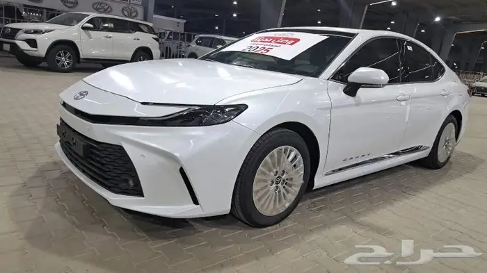 تويوتا كامري LE بنزين موديل 2025 سعودي 1