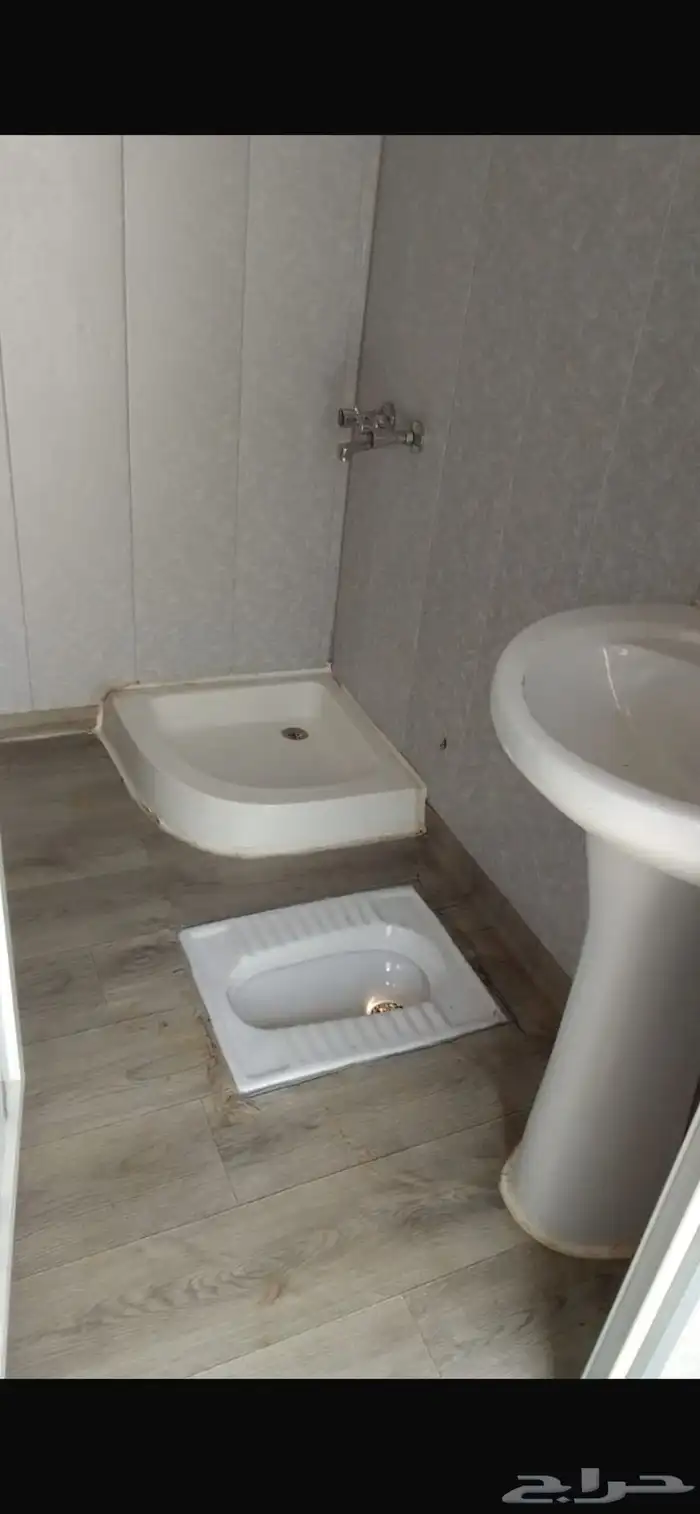 للبيع بركس ( جاهز متنقل) مع حمام 3