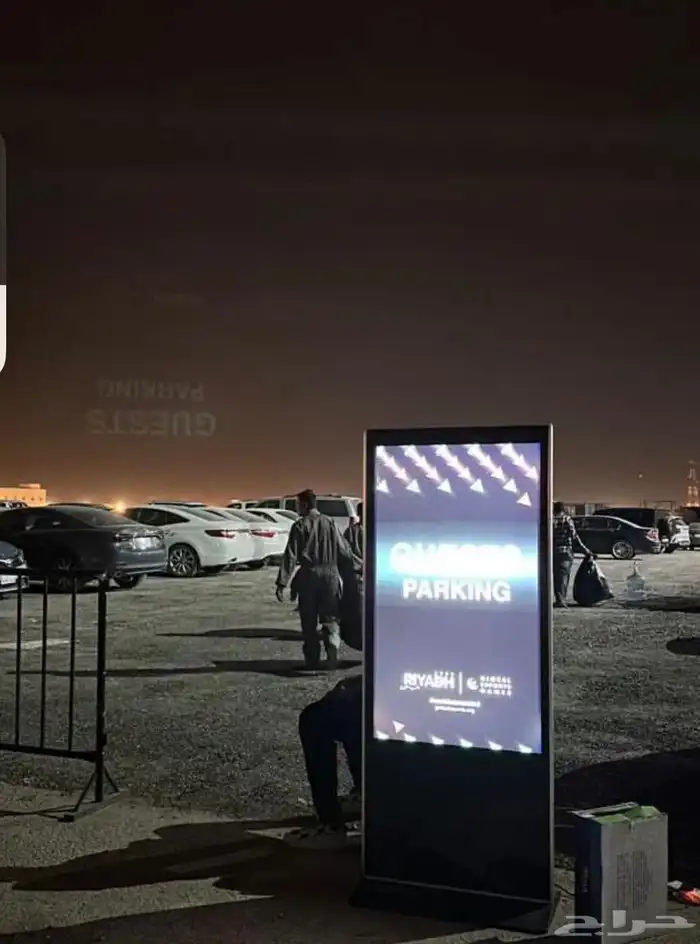 شاشات طوليه للايجار 2