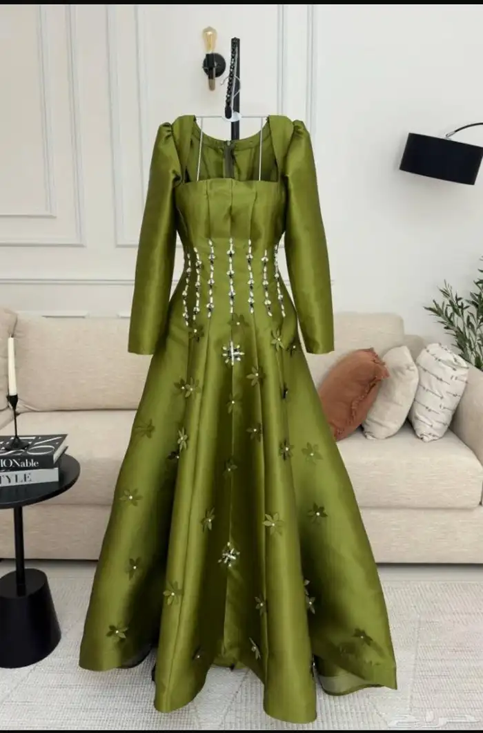 فستان لبسه مرا وحده المقاس سمول يجنن فعلا 0