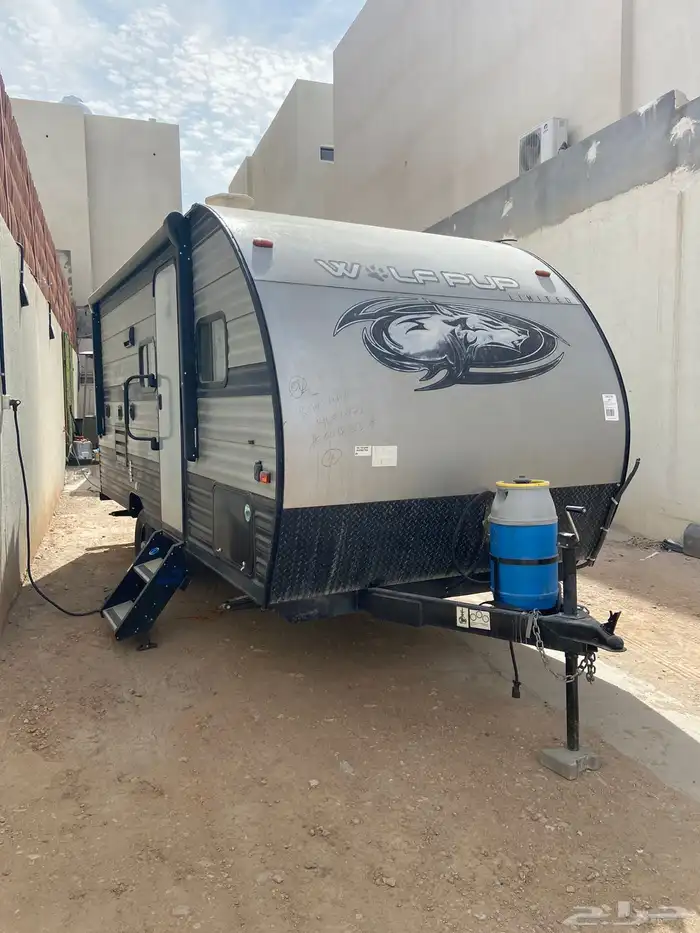 للإيجار تاجيركرفانات امريكية ودورات مياه متنقله 21