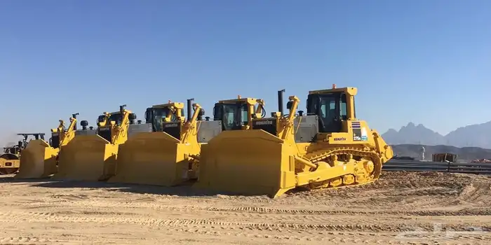 heavy equipment and Trucks jubail معدات ثقيلة 4