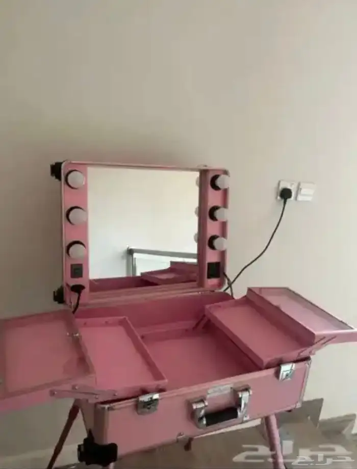 شنطة ميك اب مانقله 2