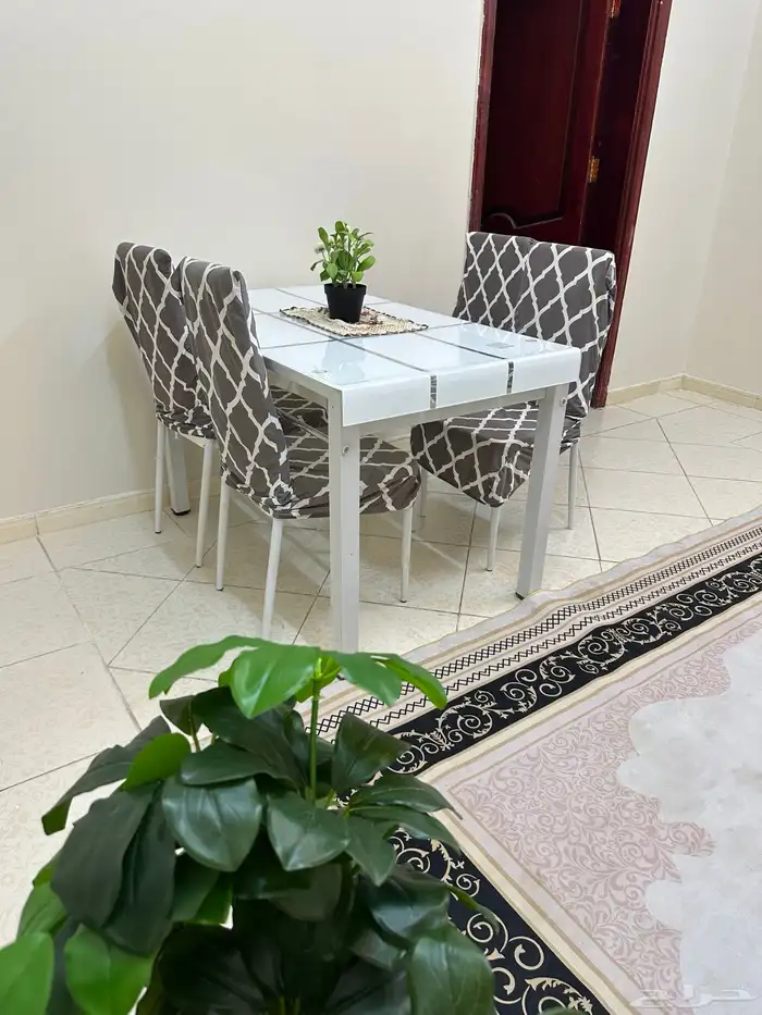 شقه مفروشه3غرف حي المطار 1
