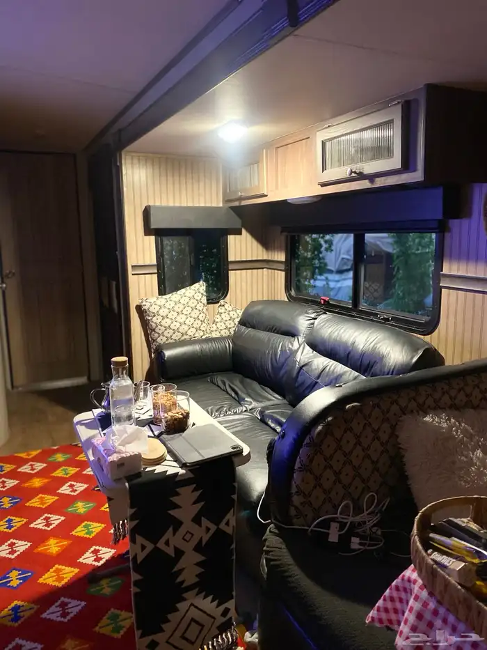 كرفان امريكي للايجار اليومي 37