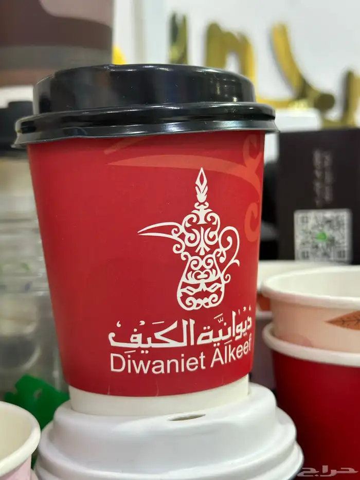 تصميم و تنفيذ جميع المطبوعات الورقية و بنر و ستيكر و رول اب 13