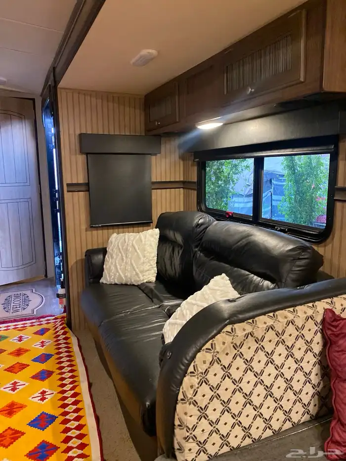 كرفان امريكي للايجار اليومي 10