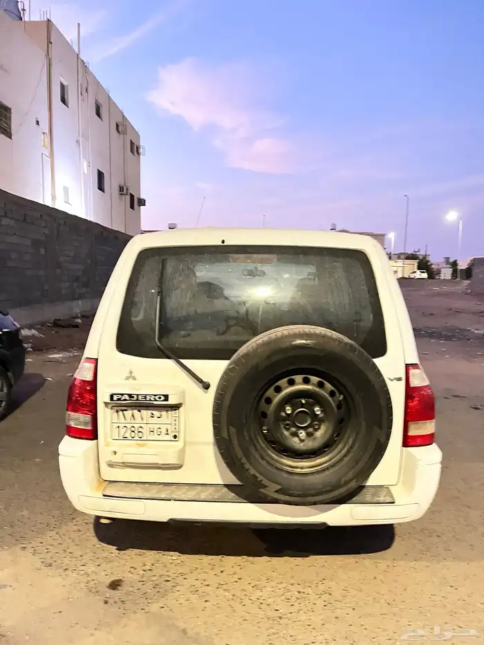 ميتسوبيشي باجيرو 4