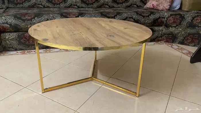 طاوله للبيع الوزيريه 2
