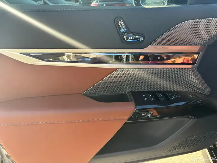 BMW 740D   2023 xDrive M sports  الفئة السابعة 10